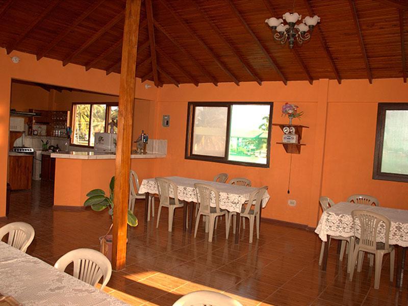 Hostal La Isla Del Descanso Puerto Villamil Exterior foto